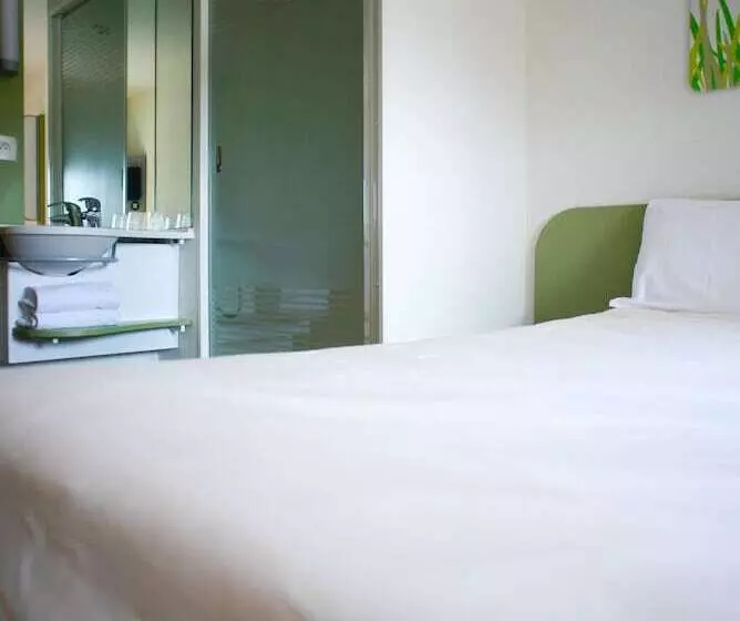 ホテル Ibis Budget Gare De Poitiers