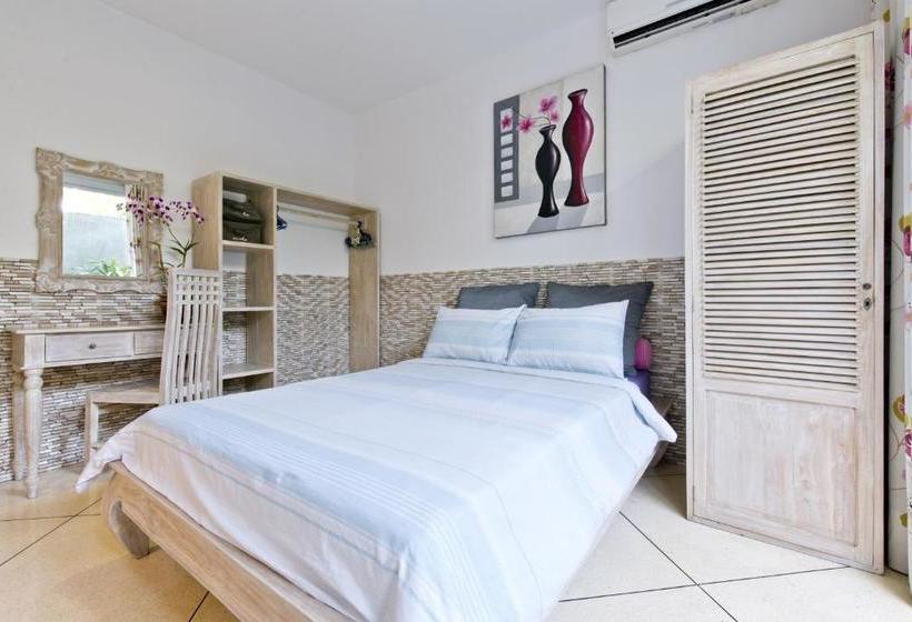 J & J Bali Villas  Seminyak