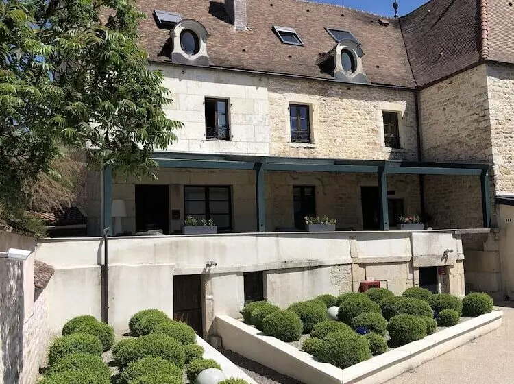 Hotelli Logis L Hôtel D Arc