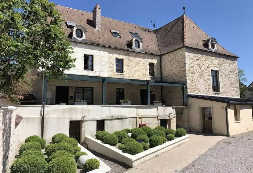 Hotelli Logis L Hôtel D Arc