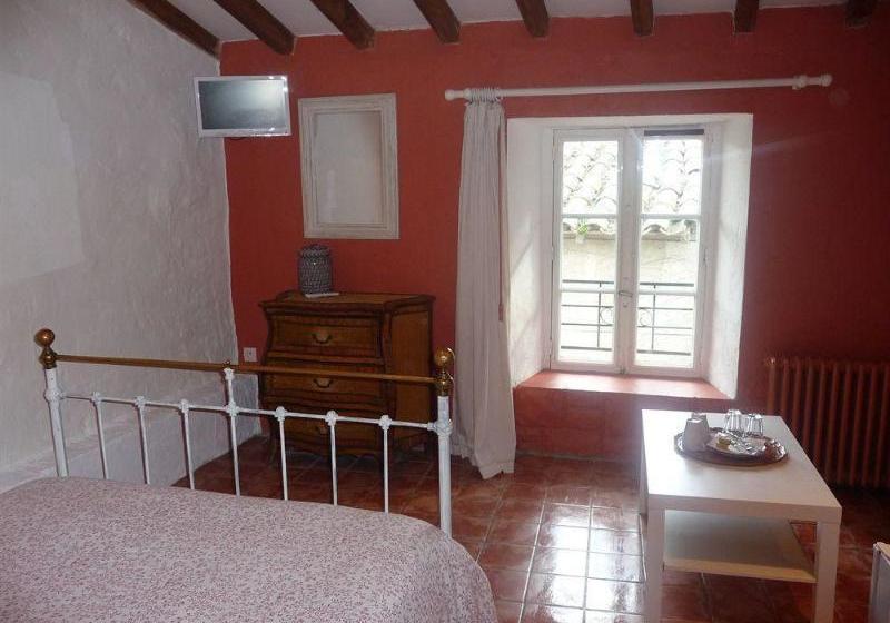 Отель Le Logis Des Remparts