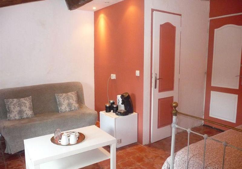 Отель Le Logis Des Remparts