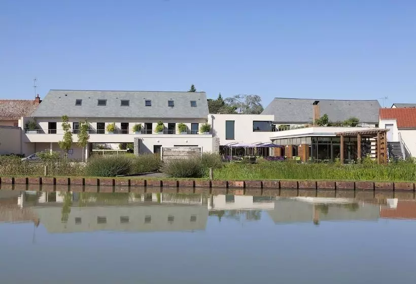 Hotelli Logis Hôtel Terre De Loire