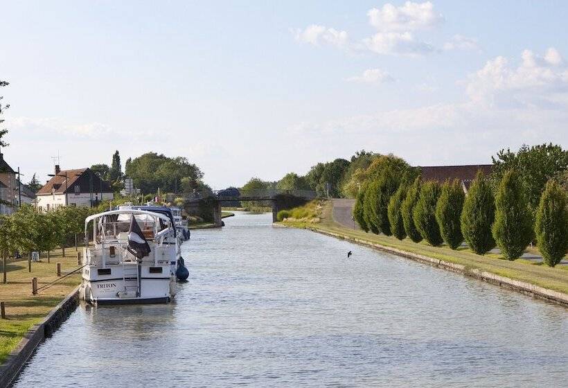 فندق Logis Hôtel Terre De Loire