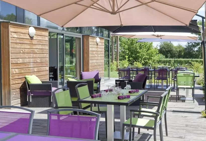 Hotelli Logis Hôtel Terre De Loire