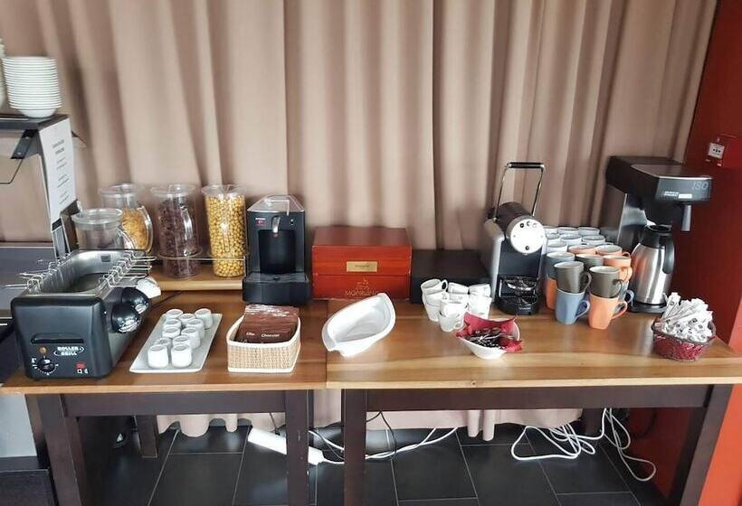 فندق Logis Hôtel Terre De Loire