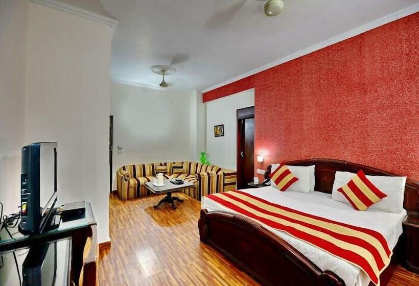 Hotel Mahalakshmi Palace