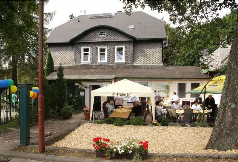 ホテル Pension Zur Lärche