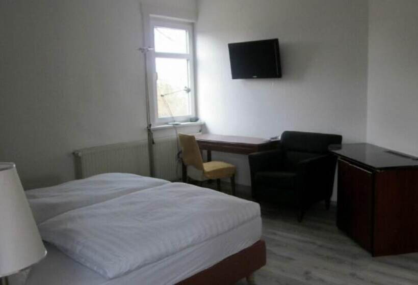 ホテル Pension Zur Lärche