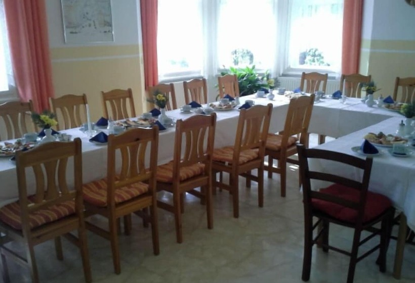 ホテル Pension Zur Lärche