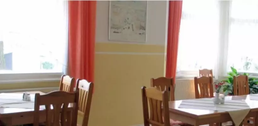 ホテル Pension Zur Lärche