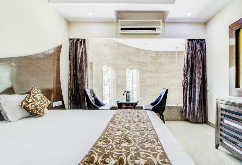 Отель Royale Palace