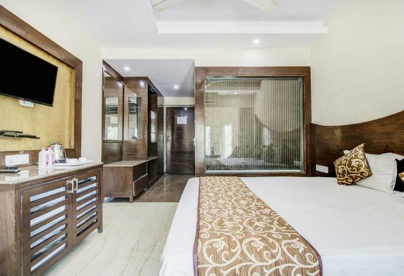 Отель Royale Palace