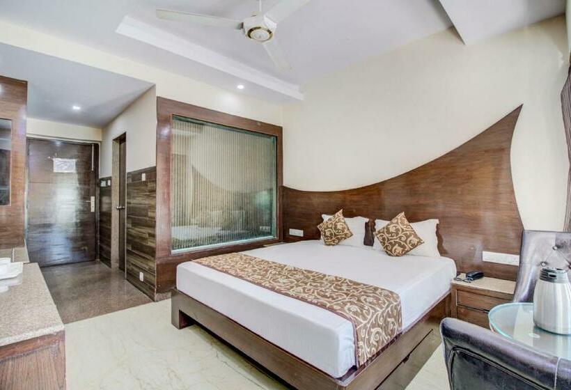 Отель Royale Palace