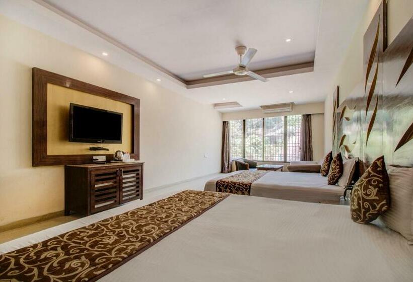 Отель Royale Palace