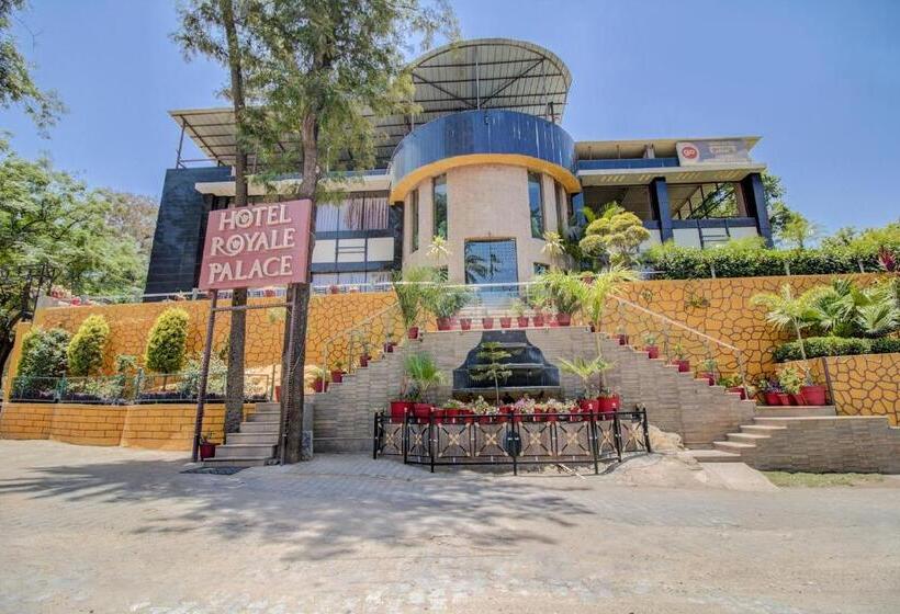 Отель Royale Palace