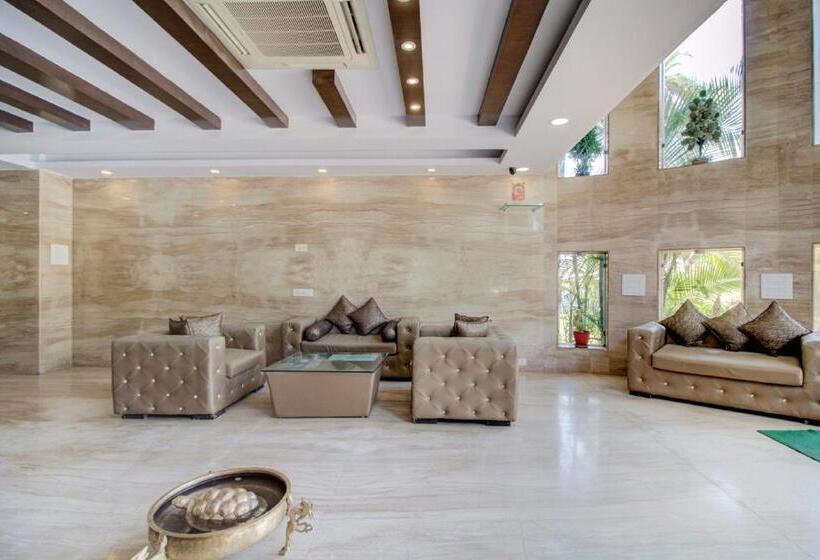 Отель Royale Palace