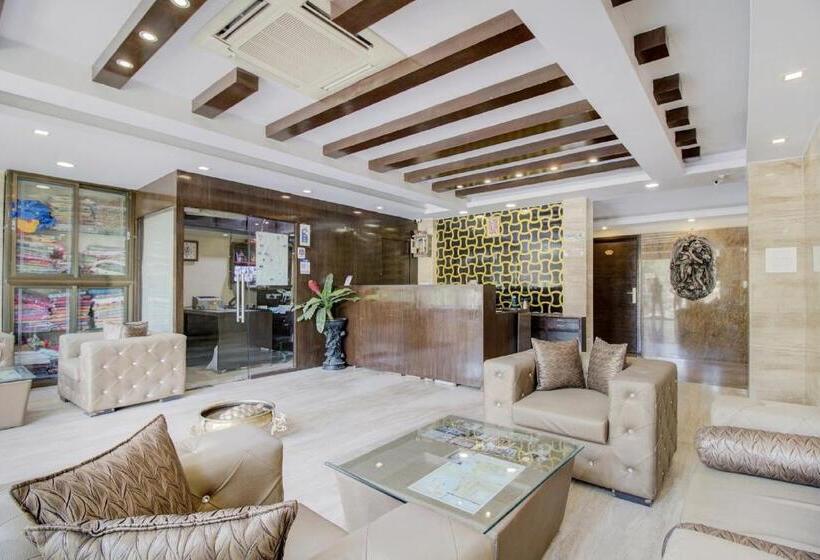 Отель Royale Palace