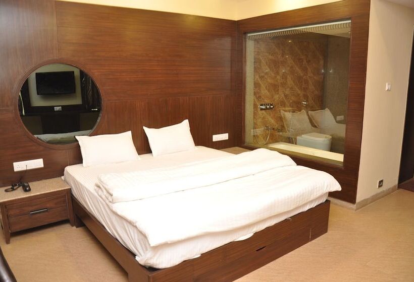 Отель Royale Palace