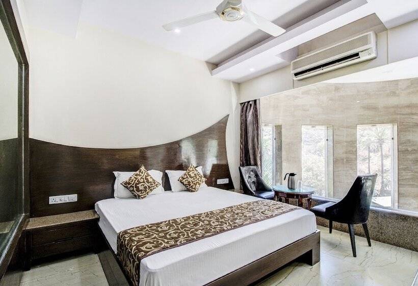 Отель Royale Palace