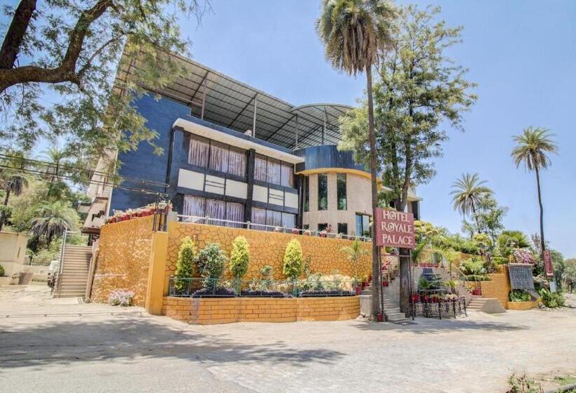 Отель Royale Palace