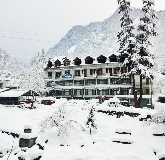 בית מלון כפרי Satkar Residency