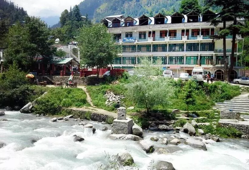 ホテル Satkar Residency   Riverside Old Manali
