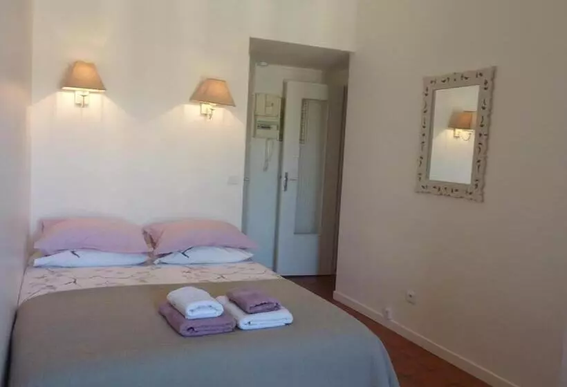 Hotel Studios Floreal