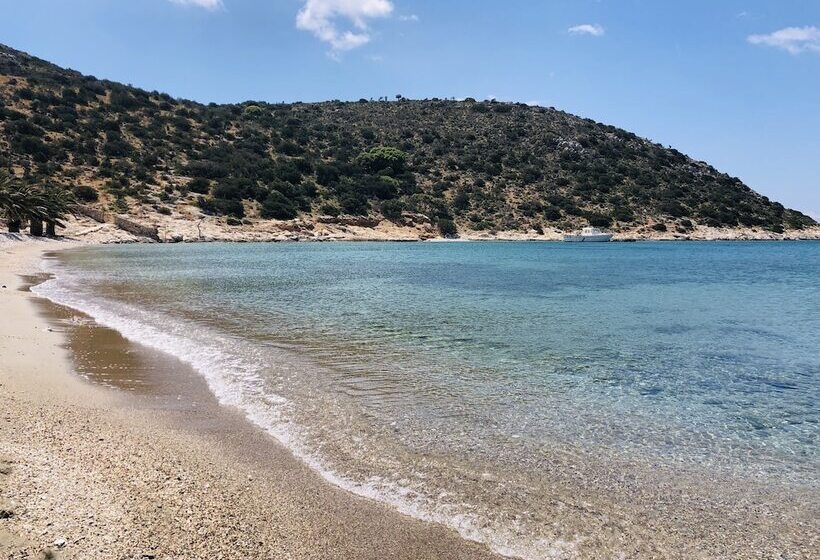 בית מלון כפרי Taki S Guests