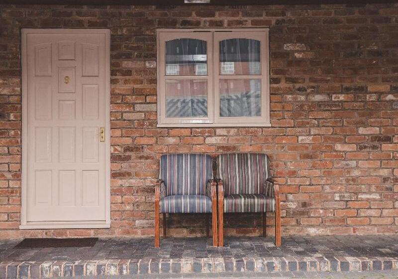 فندق The Old Fourpenny