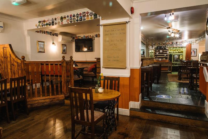 فندق The Old Fourpenny