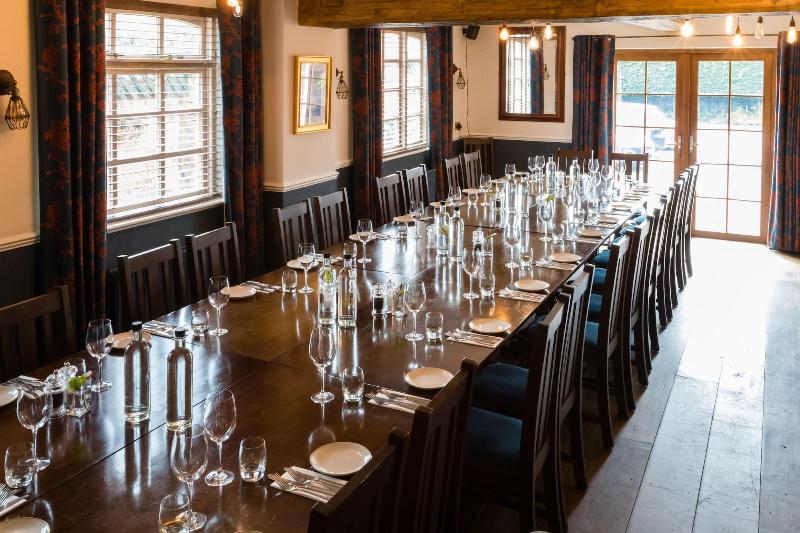 فندق The Old Fourpenny