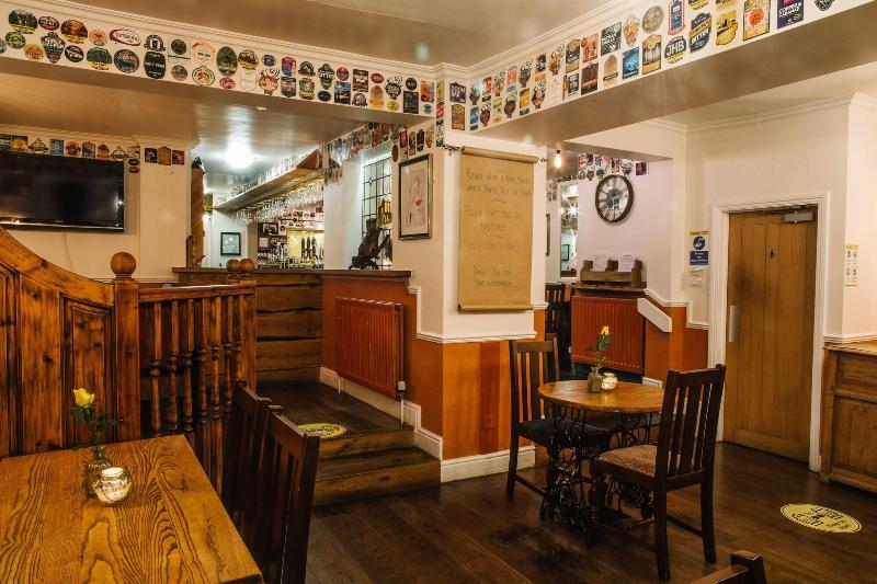 فندق The Old Fourpenny