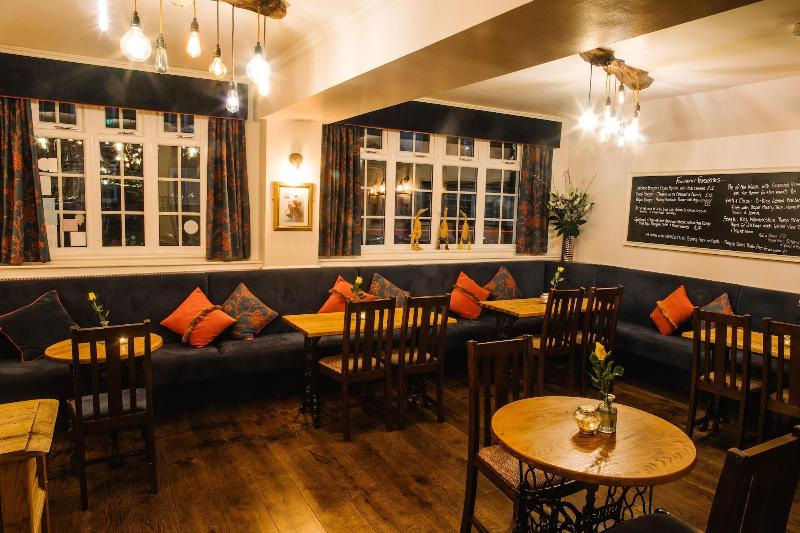 فندق The Old Fourpenny