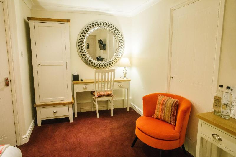 فندق The Old Fourpenny