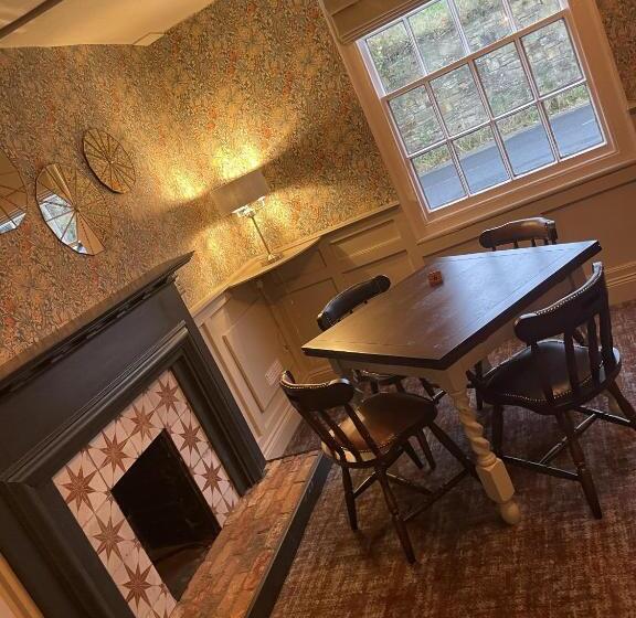 Hotelli The Seven Stars