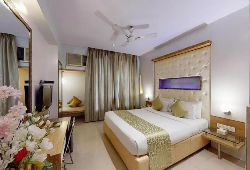 Hotel Vihangs Inn