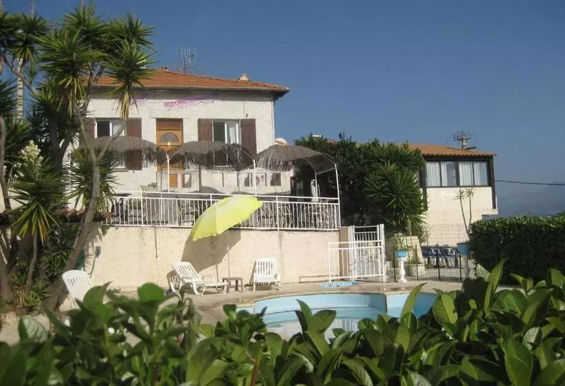 ホテル Auberge Villa Montaleigne