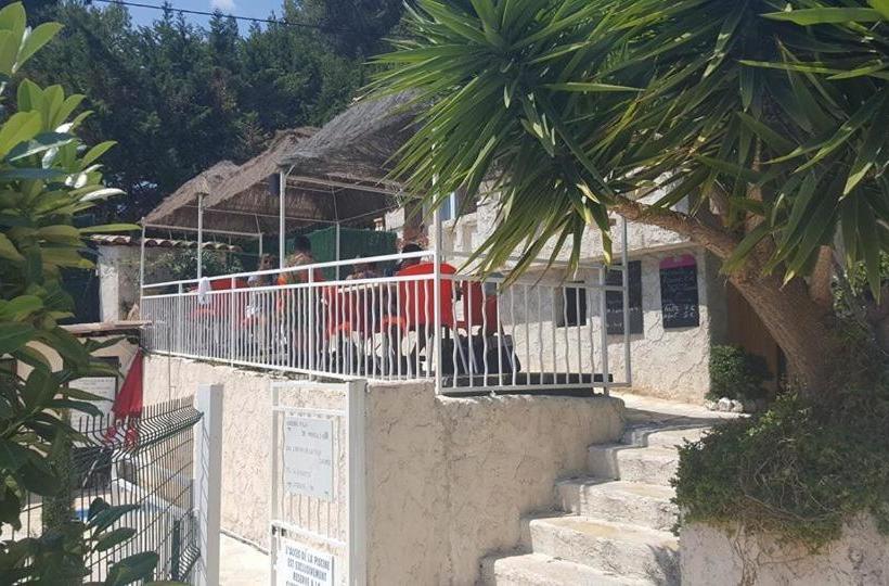 בית מלון כפרי Auberge Villa Montaleigne