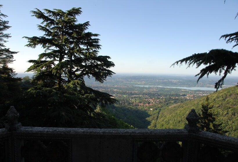 هتل B&b Il Parco E Gli Affreschi