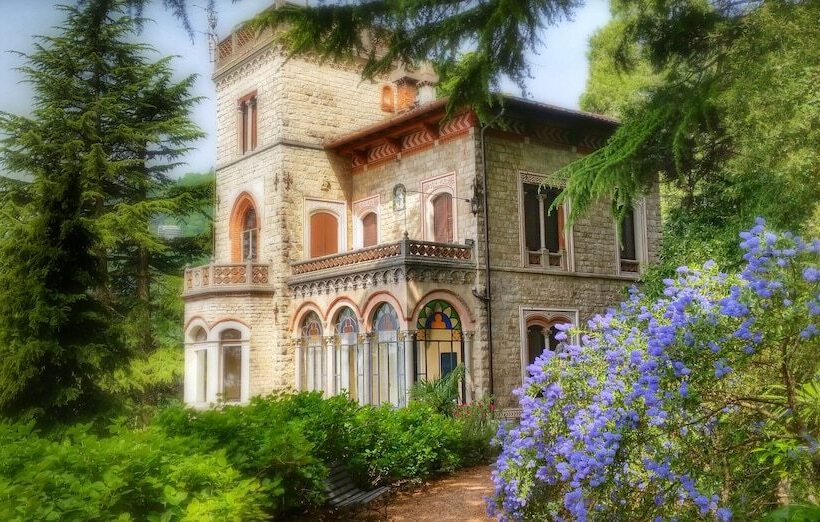 هتل B&b Il Parco E Gli Affreschi