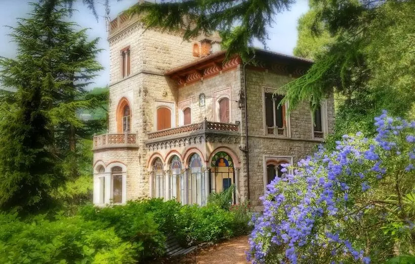 هتل B&b Il Parco E Gli Affreschi