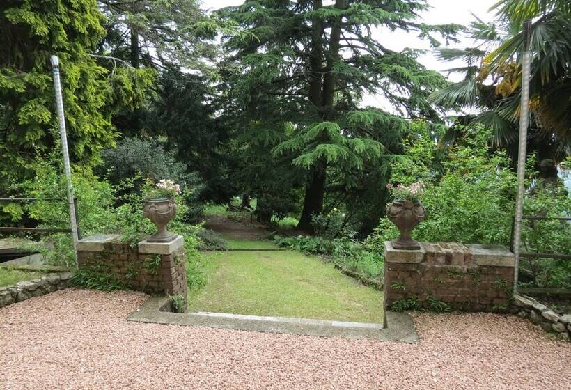 هتل B&b Il Parco E Gli Affreschi