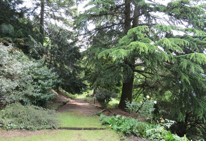 هتل B&b Il Parco E Gli Affreschi