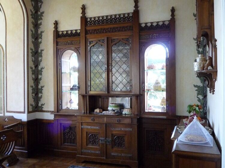 هتل B&b Il Parco E Gli Affreschi