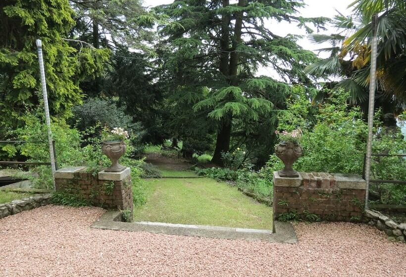 هتل B&b Il Parco E Gli Affreschi