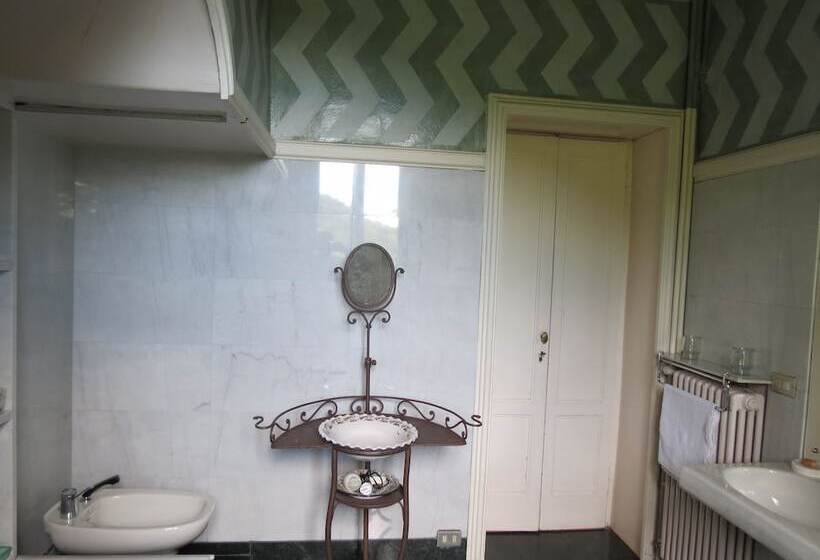 هتل B&b Il Parco E Gli Affreschi