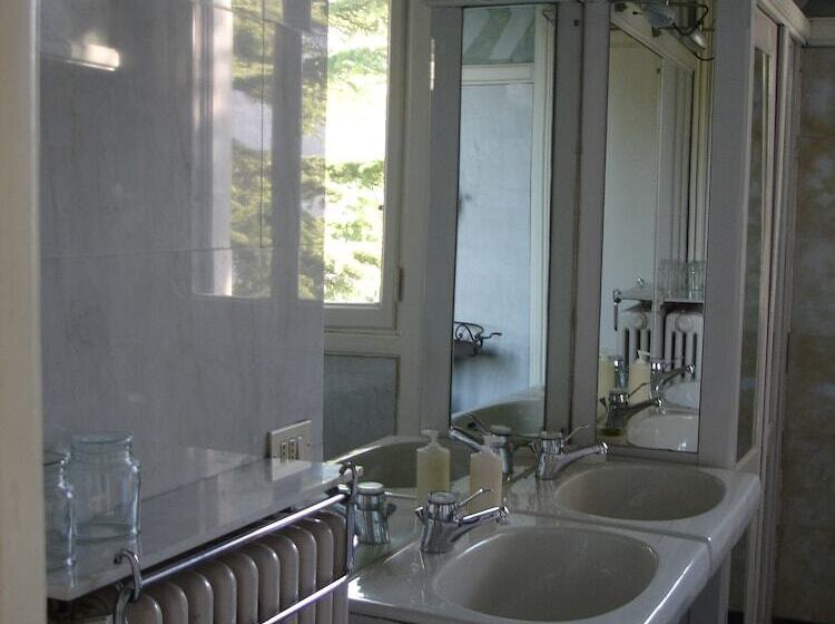 هتل B&b Il Parco E Gli Affreschi