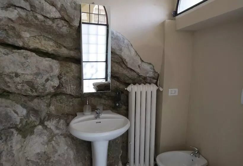 هتل B&b Il Parco E Gli Affreschi