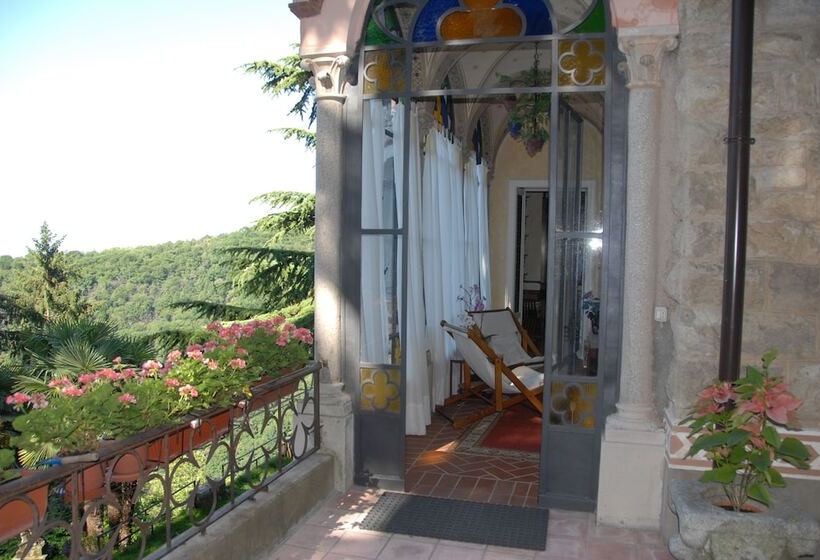 هتل B&b Il Parco E Gli Affreschi